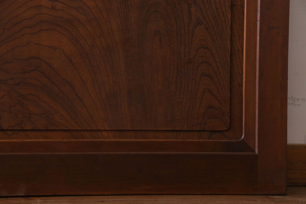 和製アンティーク　腰板ケヤキ材　帯の意匠が目を引く上質なガラス帯戸(板戸、引き戸、建具)