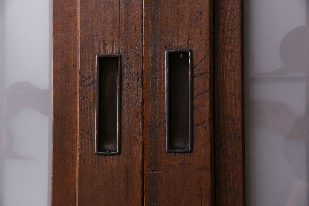 和製アンティーク　腰板ケヤキ材　帯の意匠が目を引く上質なガラス帯戸(板戸、引き戸、建具)