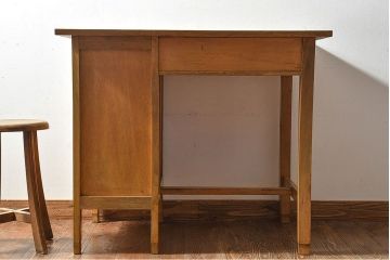 レトロ家具　昭和レトロ　シンプルなビンテージデスク(片袖机、在宅ワーク、在宅用ワークデスク、作業台)