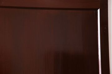 和製アンティーク　ヒノキ材　漆塗りが美しい蔵戸(引き戸、建具、玄関戸)