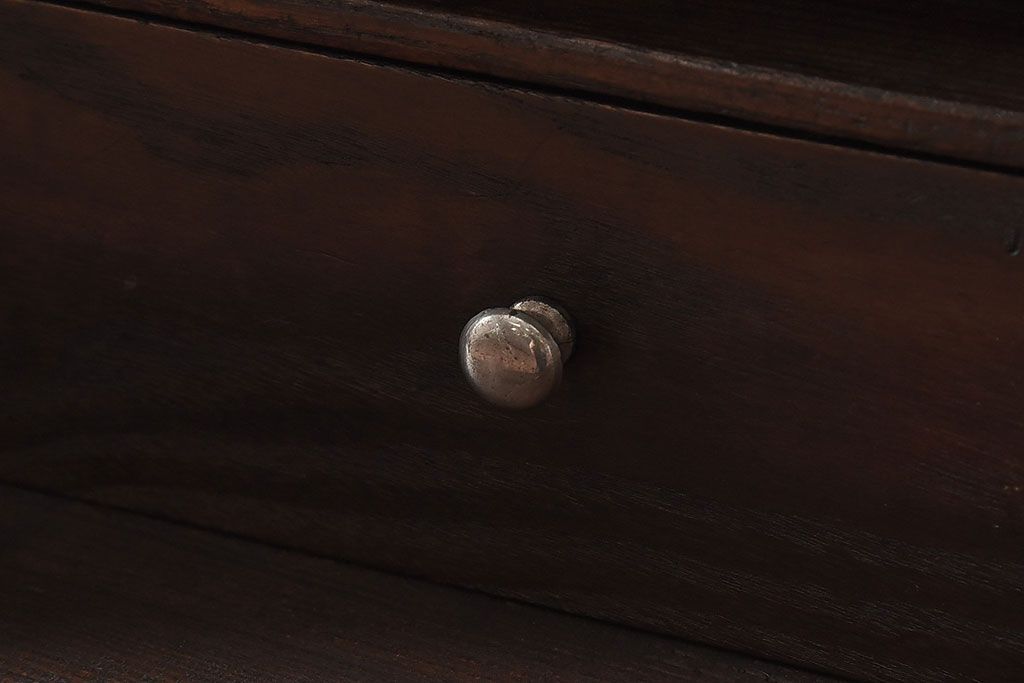 レトロ家具　和製アンティーク　前面ケヤキ材　レトロな雰囲気漂う脚付きローボード(キャビネット、収納棚、テレビボード)