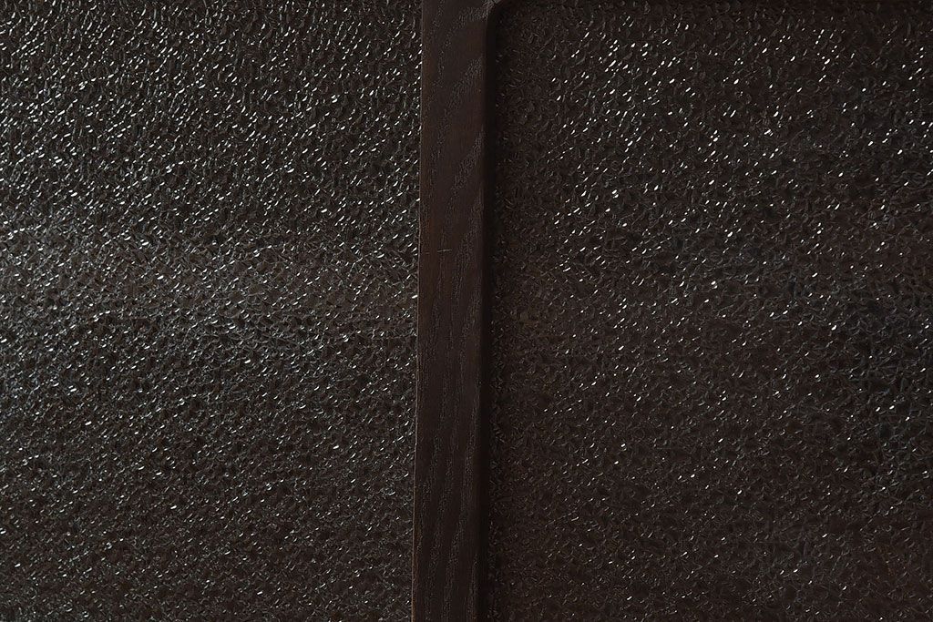 レトロ家具　和製アンティーク　前面ケヤキ材　レトロな雰囲気漂う脚付きローボード(キャビネット、収納棚、テレビボード)