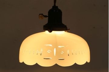 和製アンティーク　カットガラスがおしゃれなシェード(ペンダントライト、シーリングライト)