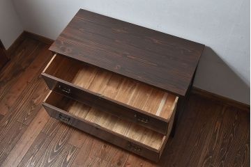 アンティーク家具　和製アンティーク　前面黒檀　落ち着いた雰囲気漂うタンスローボード(引き出し、テレビボード)