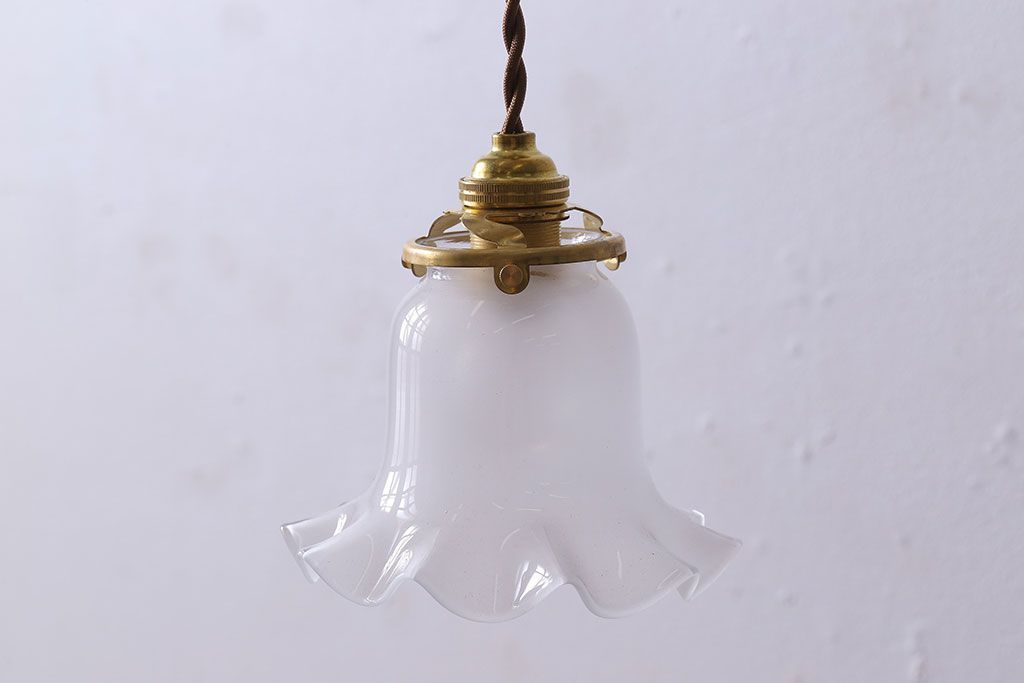 昭和レトロ　愛らしいフリルシェードのペンダントライト(天井照明)