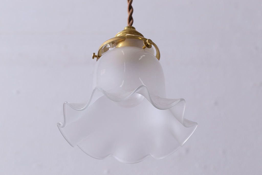 昭和レトロ　愛らしいフリルシェードのペンダントライト(天井照明)