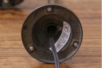 アンティーク雑貨　大正ロマン　凝った意匠が目を惹くアンティークウォールランプ(壁掛け照明)