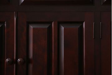 中古美品　カバ材　気品のある民芸調食器棚(収納棚、戸棚)(松本民芸家具、北海道民芸家具)(定価52万円)