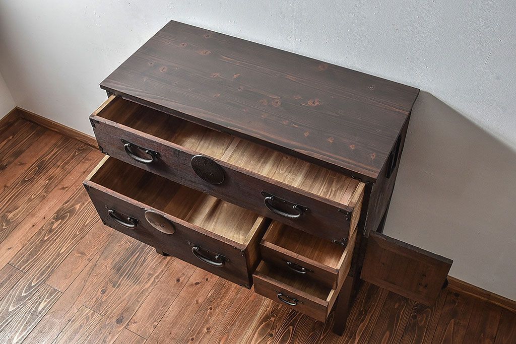 アンティーク家具　和製アンティーク　和モダンな時代箪笥サイドボード(脚付きチェスト、衣装箪笥)