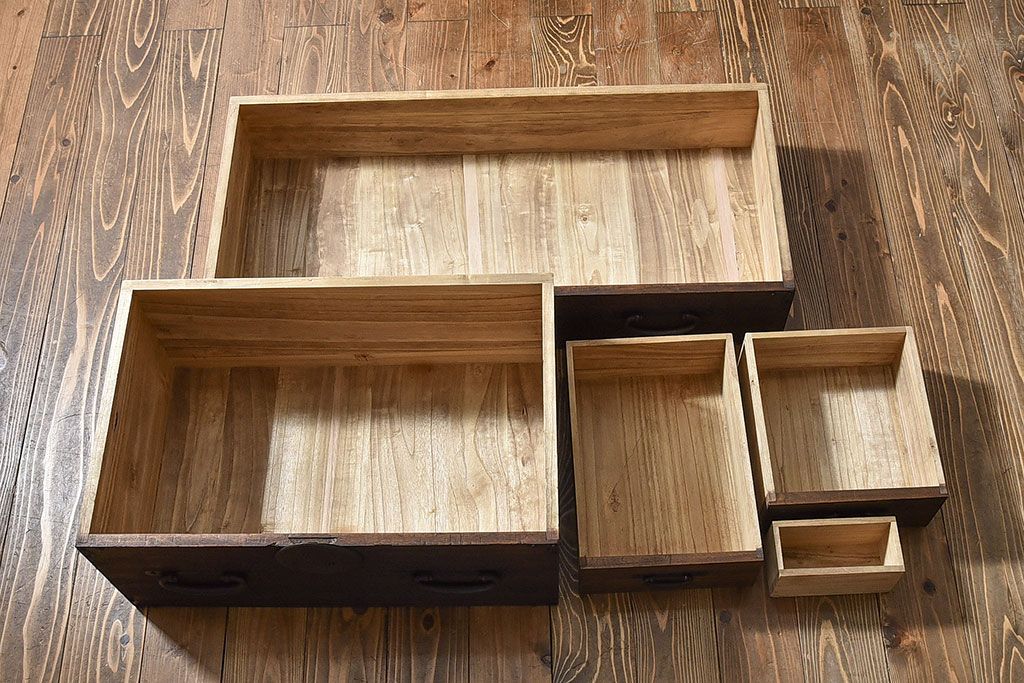 アンティーク家具　和製アンティーク　和モダンな時代箪笥サイドボード(脚付きチェスト、衣装箪笥)