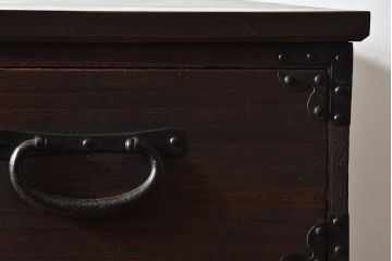 アンティーク家具　和製アンティーク　和モダンな時代箪笥サイドボード(脚付きチェスト、衣装箪笥)