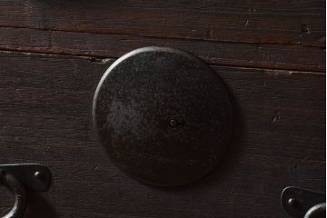 アンティーク家具　和製アンティーク　和モダンな時代箪笥サイドボード(脚付きチェスト、衣装箪笥)