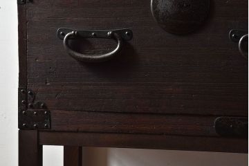 アンティーク家具　和製アンティーク　和モダンな時代箪笥サイドボード(脚付きチェスト、衣装箪笥)