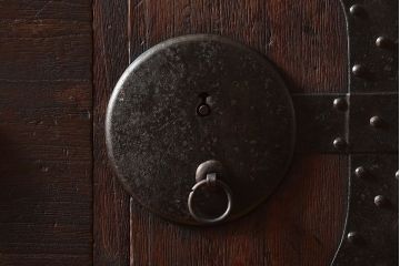 アンティーク家具　和製アンティーク　和モダンな時代箪笥サイドボード(脚付きチェスト、衣装箪笥)