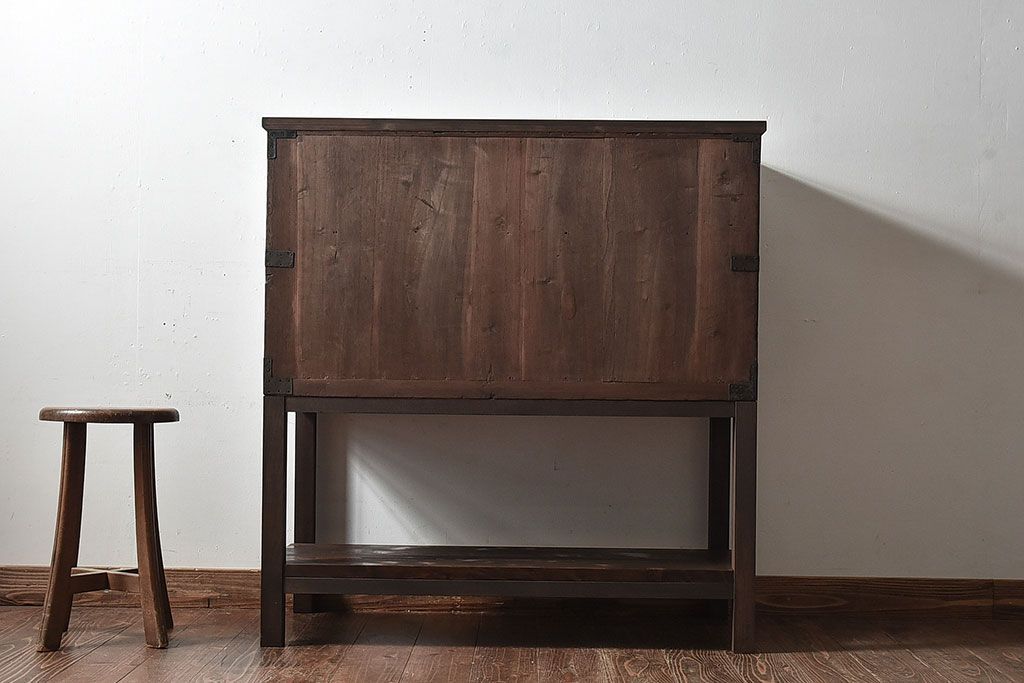 アンティーク家具　和製アンティーク　和モダンな時代箪笥サイドボード(脚付きチェスト、衣装箪笥)