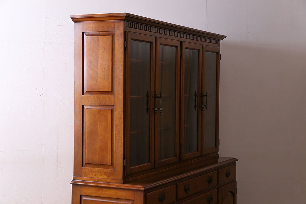 中古美品　横浜ダニエル(daniel)　A-213　飾り棚(食器棚、カップボード)(定価約120万円)