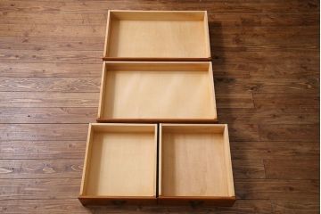 中古美品　横浜ダニエル(daniel)　A-213　飾り棚(食器棚、カップボード)(定価約120万円)