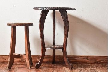 アンティーク雑貨　中古　日光彫りが目を引くサイドテーブル(コーヒーテーブル)