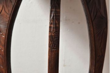 アンティーク雑貨　中古　日光彫りが目を引くサイドテーブル(コーヒーテーブル)