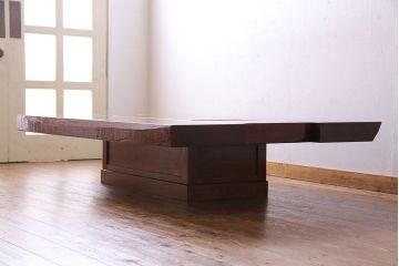 アンティーク雑貨　特大　厚みのある天板が存在感を放つ総ケヤキ囲炉裏(火鉢、テーブル)