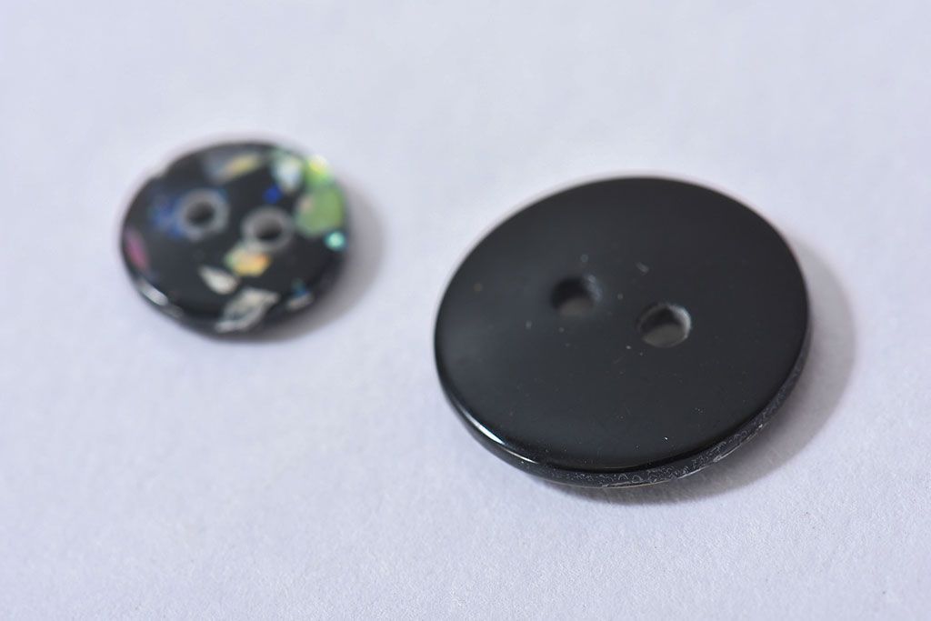 アンティーク雑貨　ブラックカラーのシックなビンテージボタンセット