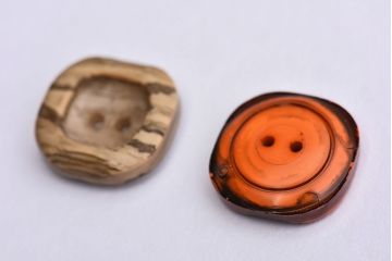 アンティーク雑貨　木製風のお洒落なビンテージボタンセット