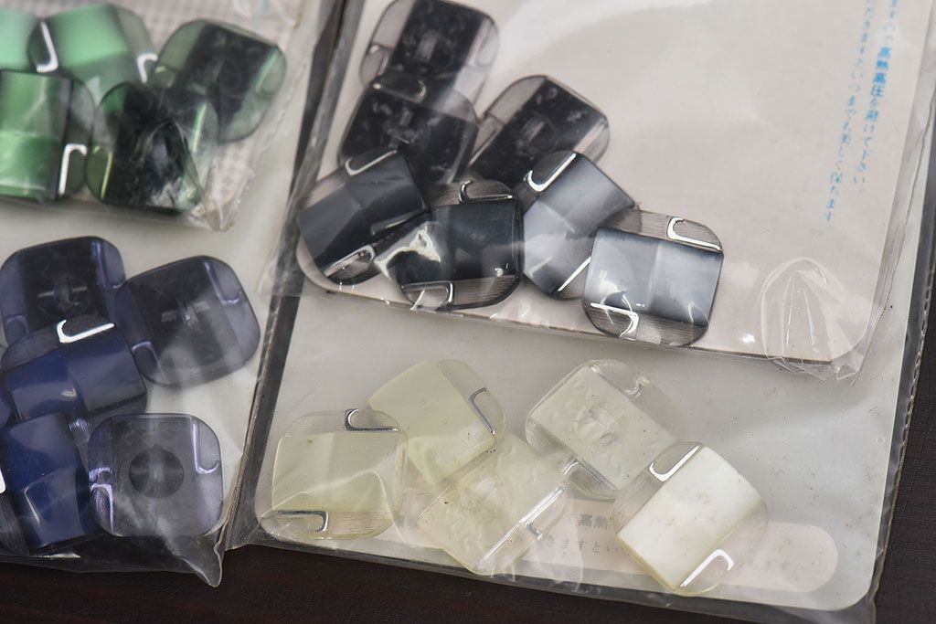 アンティーク雑貨　バイカラー!エレガントなデザインのビンテージボタンセット