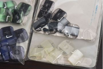 アンティーク雑貨　バイカラー!エレガントなデザインのビンテージボタンセット