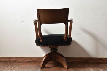 アンティーク家具　和製アンティーク　ブナ材　シックな雰囲気漂う回転イス(ワークチェア、アームチェア)