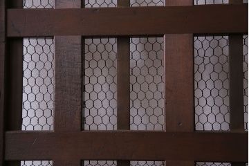和製アンティーク　明治期!堅牢な佇まいが魅力的なくぐり戸(蔵戸、玄関戸)