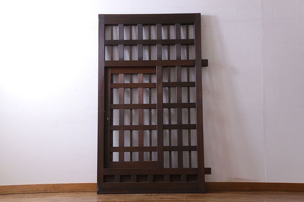 和製アンティーク　明治期!堅牢な佇まいが魅力的なくぐり戸(蔵戸、玄関戸)