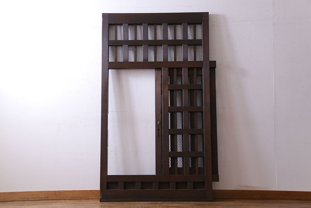 和製アンティーク　明治期!堅牢な佇まいが魅力的なくぐり戸(蔵戸、玄関戸)