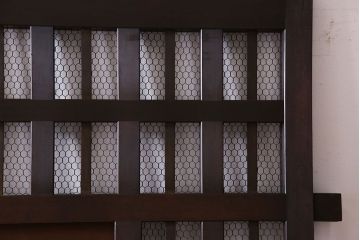 和製アンティーク　明治期!堅牢な佇まいが魅力的なくぐり戸(蔵戸、玄関戸)