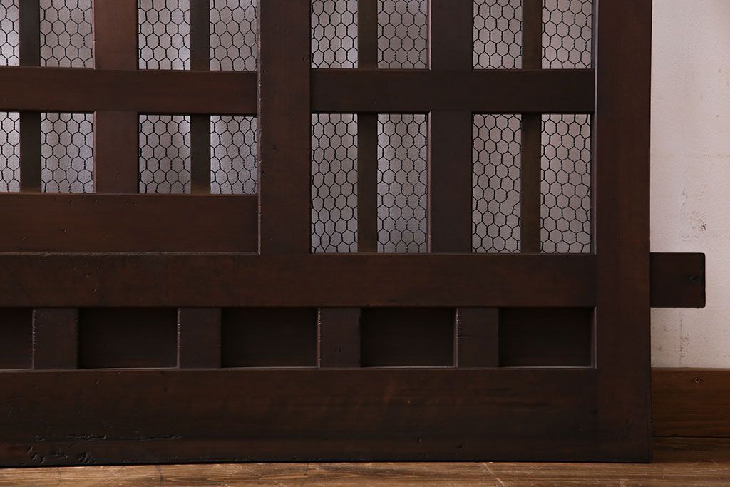 和製アンティーク　明治期!堅牢な佇まいが魅力的なくぐり戸(蔵戸、玄関戸)