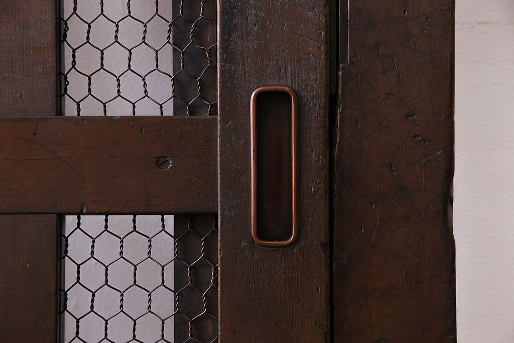 和製アンティーク　明治期!堅牢な佇まいが魅力的なくぐり戸(蔵戸、玄関戸)