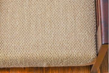 中古美品　北海道民芸家具　重厚な佇まいシングルソファ(1人掛けソファ、アームソファ)(定価17万)(1)