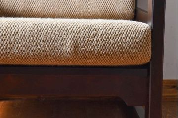 中古美品　北海道民芸家具　重厚な佇まいシングルソファ(1人掛けソファ、アームソファ)(定価17万)(1)