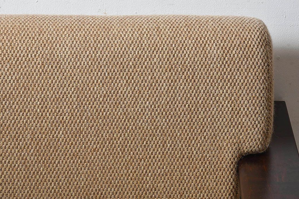 中古美品　北海道民芸家具　重厚な佇まいシングルソファ(1人掛けソファ、アームソファ)(定価17万)(2)