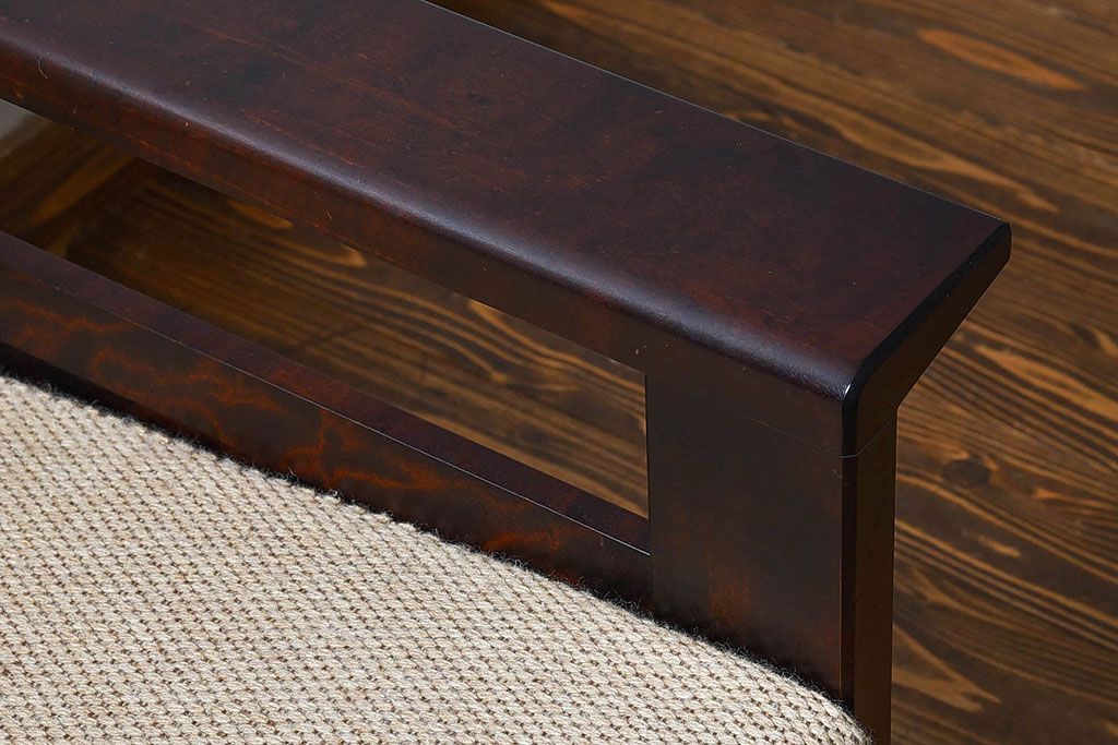 中古美品　北海道民芸家具　重厚な佇まいシングルソファ(1人掛けソファ、アームソファ)(定価17万)(2)