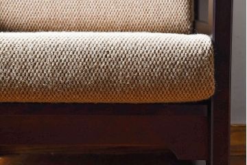 中古美品　北海道民芸家具　重厚な佇まいシングルソファ(1人掛けソファ、アームソファ)(定価17万)(2)