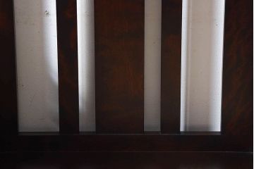 中古美品　北海道民芸家具　重厚な佇まいシングルソファ(1人掛けソファ、アームソファ)(定価17万)(2)