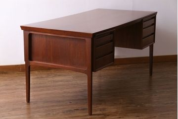 北欧家具　デンマーク製　チーク材　大振りなビンテージデスク(ワークデスク、在宅ワーク、在宅用、両袖机)