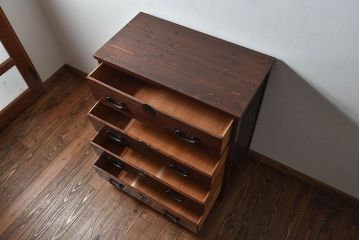 アンティーク家具　和製アンティーク　前面ケヤキ材　和モダンな脚付きチェスト(引き出し、箪笥)