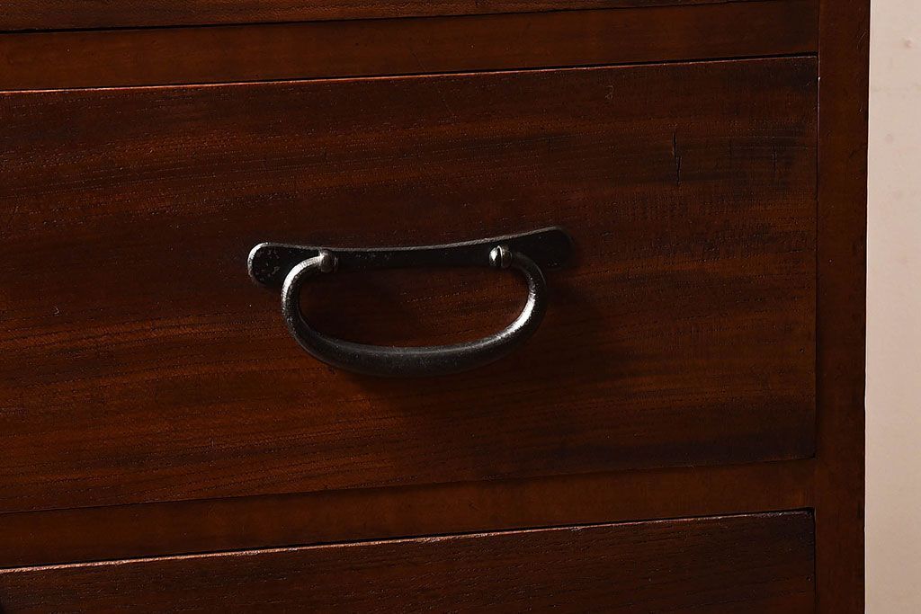 アンティーク家具　和製アンティーク　前面ケヤキ材　和モダンな脚付きチェスト(引き出し、箪笥)