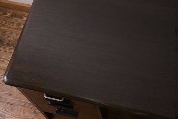 ヴィンテージ家具　イギリスビンテージ　オーク材　大振りな両袖机(ワークデスク、在宅ワーク、在宅用)