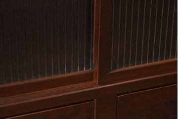 アンティーク家具　和製アンティーク　モールガラスがおしゃれなキャビネット(収納棚、戸棚、本箱)