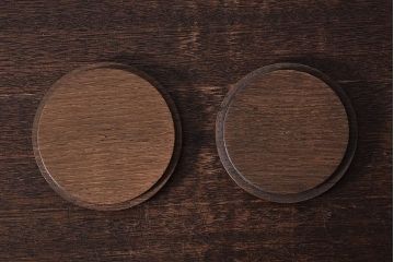 アンティーク雑貨　和製アンティーク　木製の蓋が魅力的なガラスビン(ガラス瓶、角瓶)2個セット