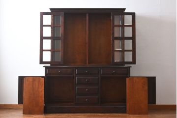 中古　北海道民芸家具　シックな雰囲気漂う大きな重ね食器棚(カップボード、収納棚)