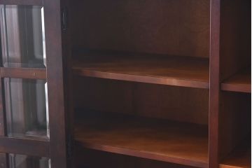 中古　北海道民芸家具　シックな雰囲気漂う大きな重ね食器棚(カップボード、収納棚)