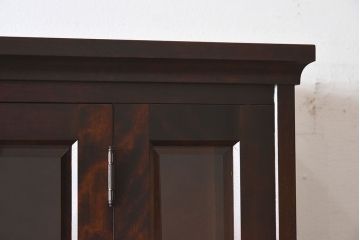 中古　北海道民芸家具　シックな雰囲気漂う大きな重ね食器棚(カップボード、収納棚)